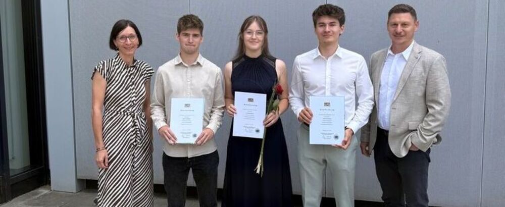 Geschäftsführerin Andrea Gnosa, Lukas Baier, Ronja Rebbien, Felix Gnosa und Geschäftsführer Christian Stürzer